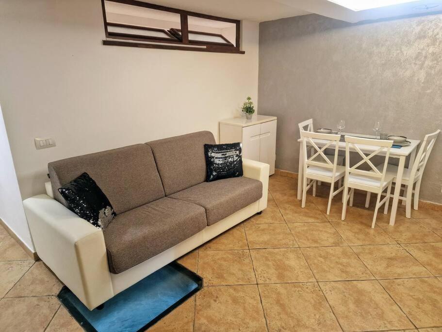 Casa Vacanza Castello 卡利亚里 外观 照片