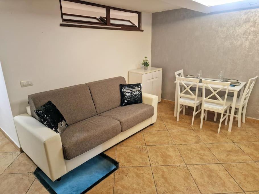 Casa Vacanza Castello 卡利亚里 外观 照片