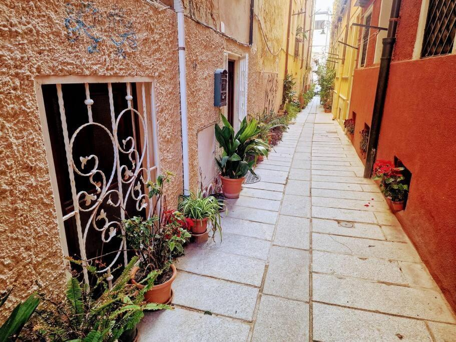 Casa Vacanza Castello 卡利亚里 外观 照片